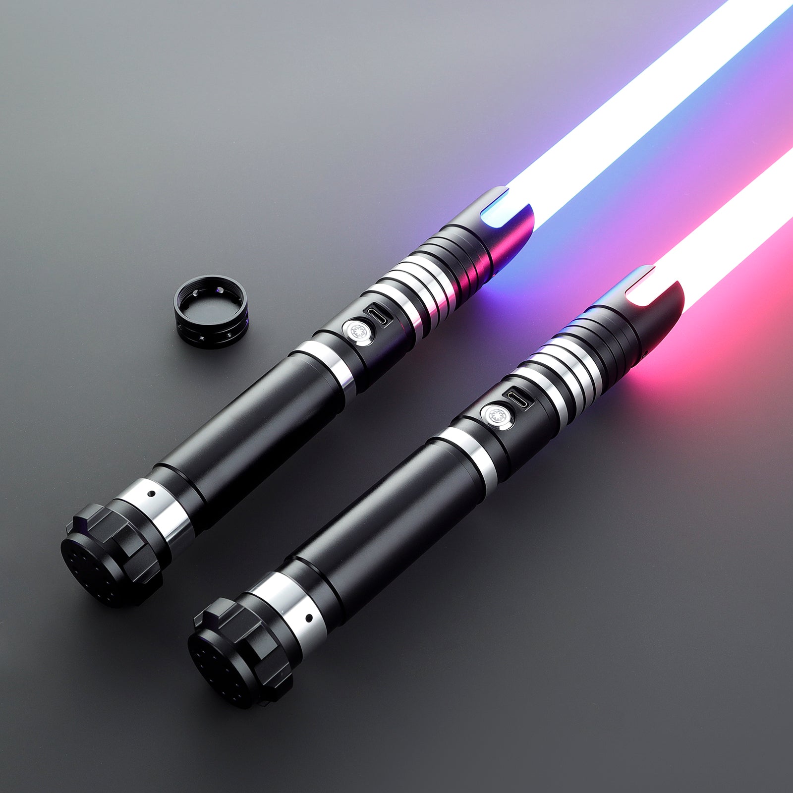 DAMIENSABER 青と赤のライトセーバー Amazon.com: DAMIENSABER Upgrade RGB3.0 Dueling Light Saber